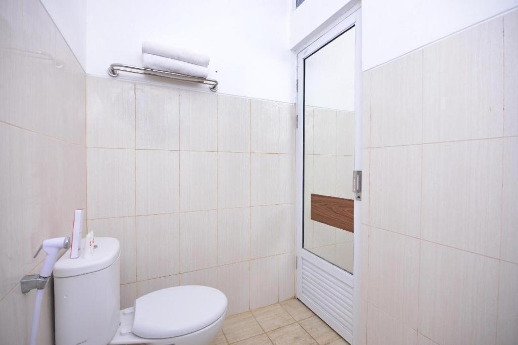 Отель Super Oyo 1046 Omah Pathok Джокьякарта Экстерьер фото